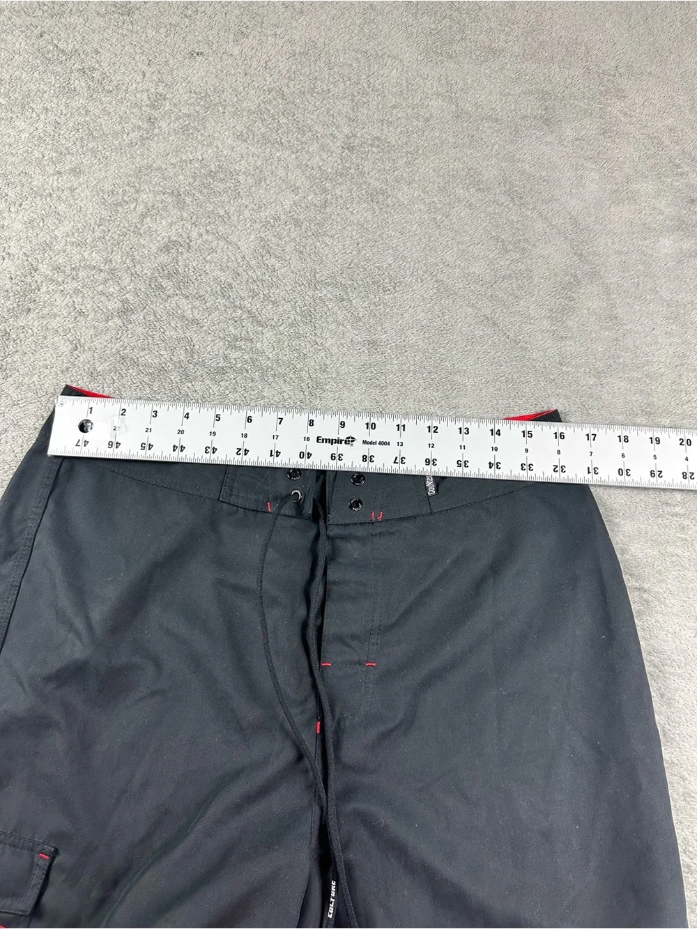 Counter Culture Board Shorts Mens Size 33 Black Red Surf Swim Cargo Shorts